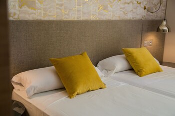 ona marbella inn