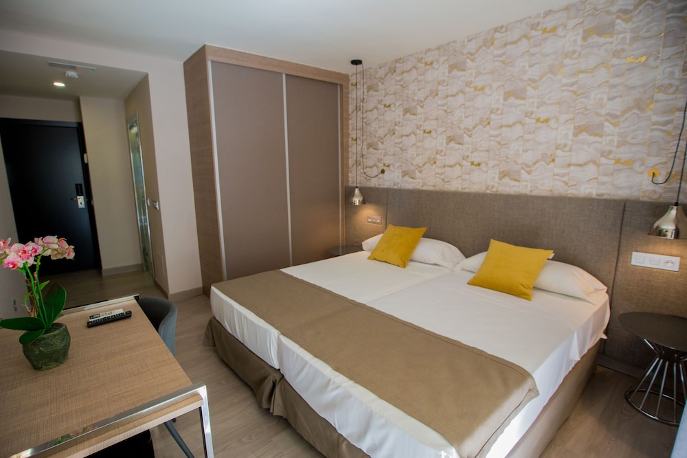 ona marbella inn