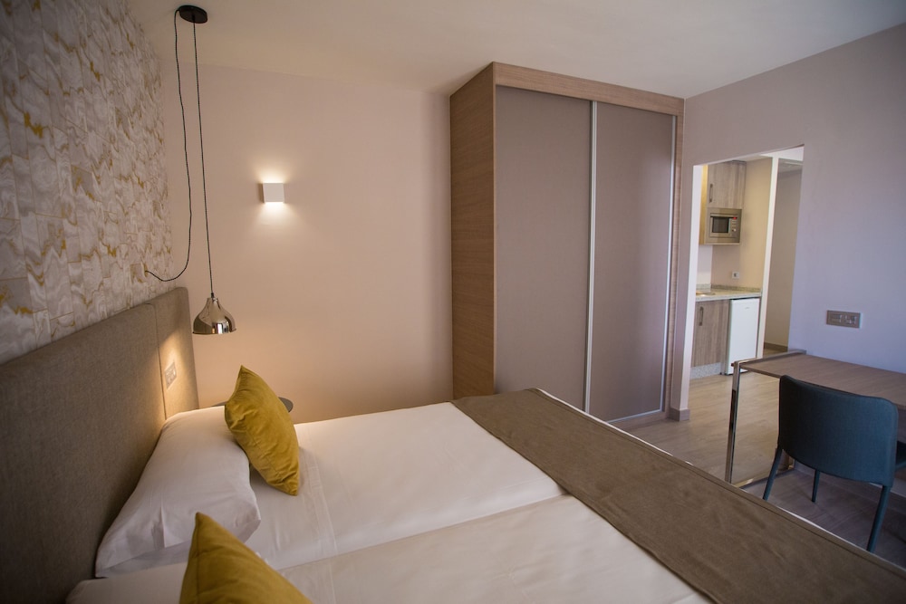 ona marbella inn