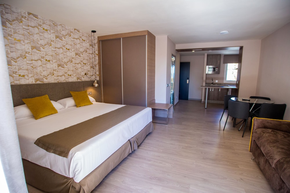 ona marbella inn