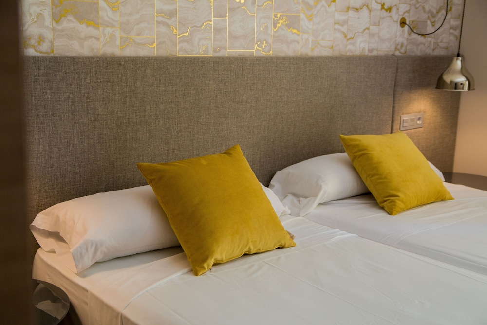ona marbella inn
