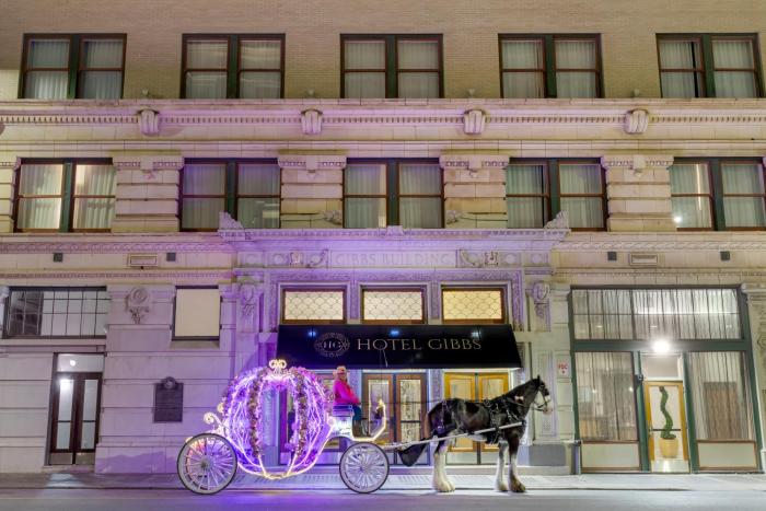 hotel gibbs downtown san antonio riverwalk