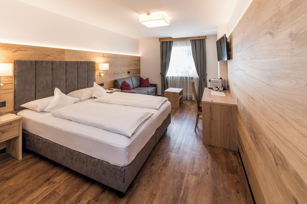 santa cristina val gardena