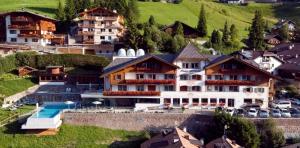 santa cristina val gardena