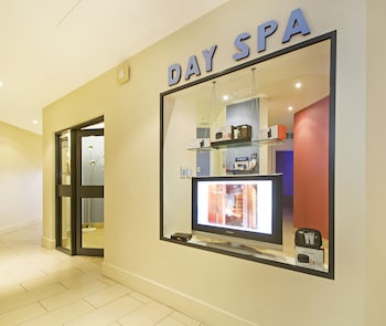 oaks hervey bay resort and spa