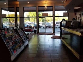 Sea-Tac Crest Motor Inn,,1 star
