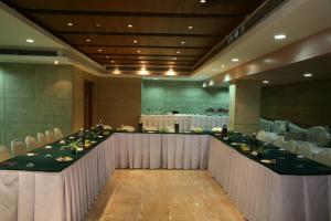 Mosaic Original, Noida,Greater Noida>>Delhi,4 star