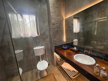 river house bush and safari lodge