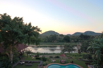 river house bush and safari lodge