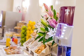 raeli hotel lazio
