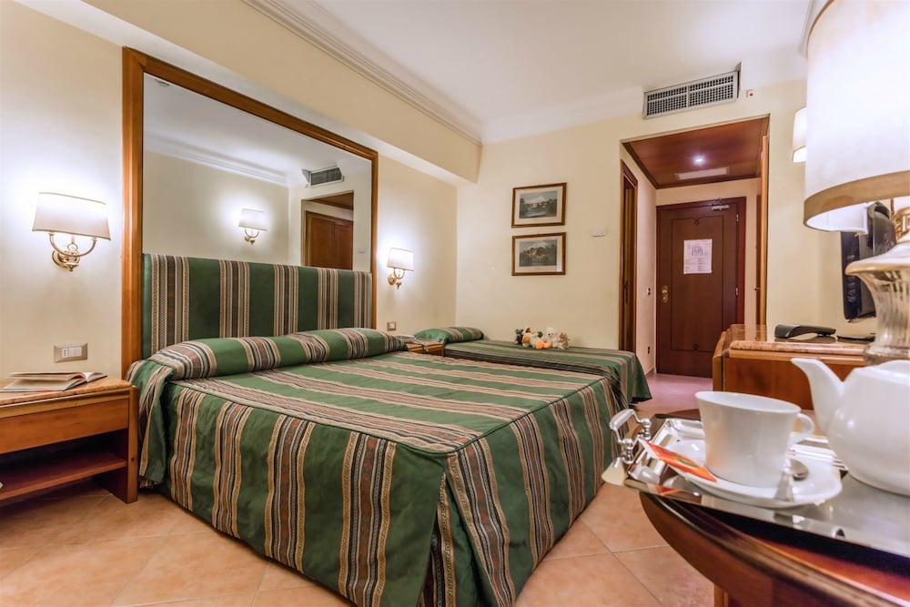 raeli hotel lazio