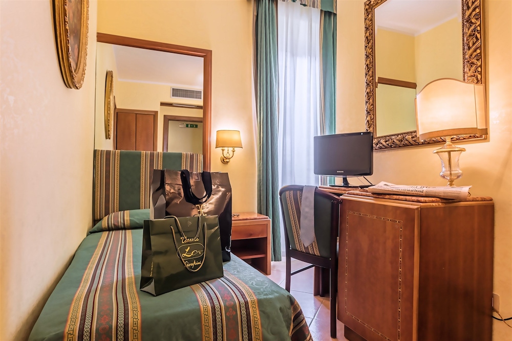 raeli hotel lazio