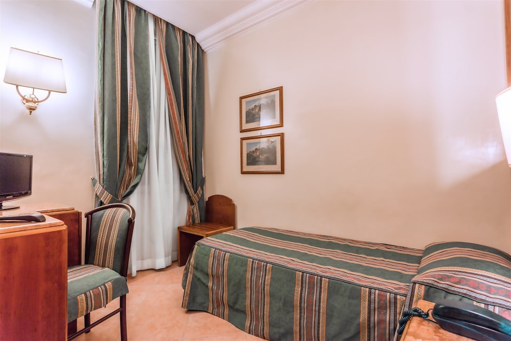 raeli hotel lazio