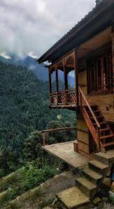 ruhoots cafe and homestay