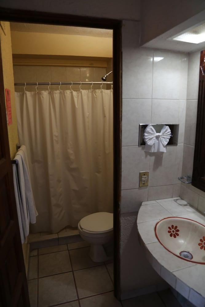 hotel hacienda maria eugenia acapulco