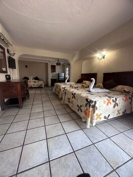 hotel hacienda maria eugenia acapulco