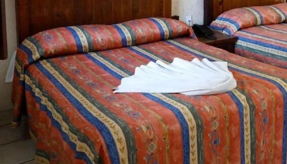 hotel hacienda maria eugenia acapulco