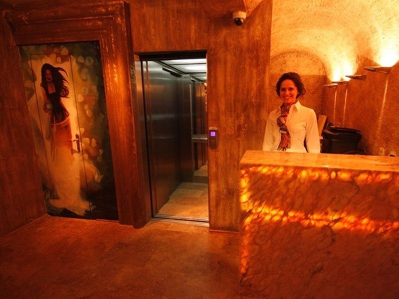 boutique hotel astoria kotor