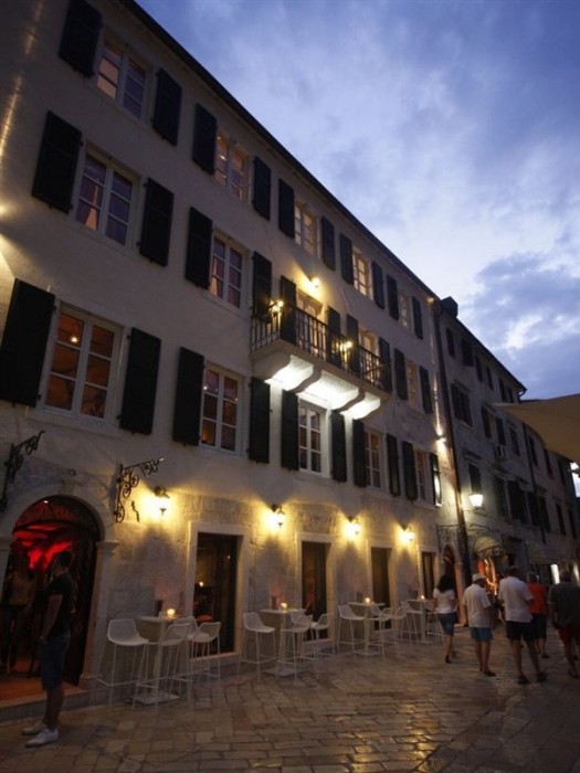 boutique hotel astoria kotor