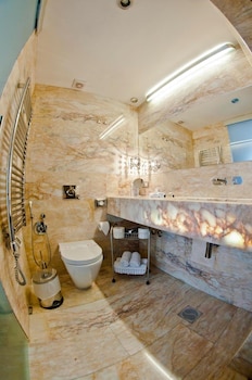boutique hotel astoria kotor
