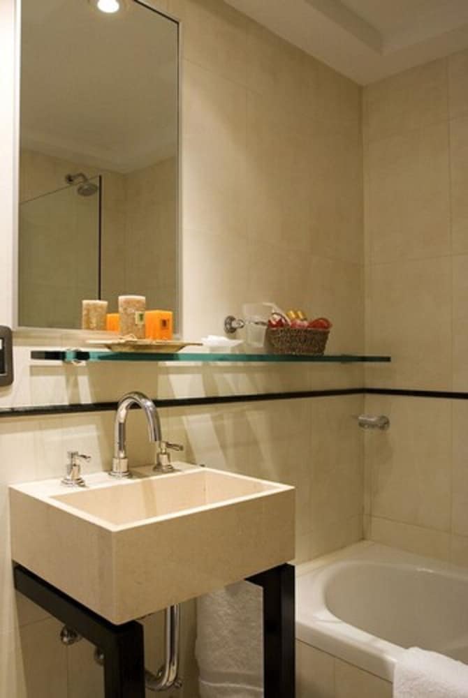 ayres recoleta uriburu