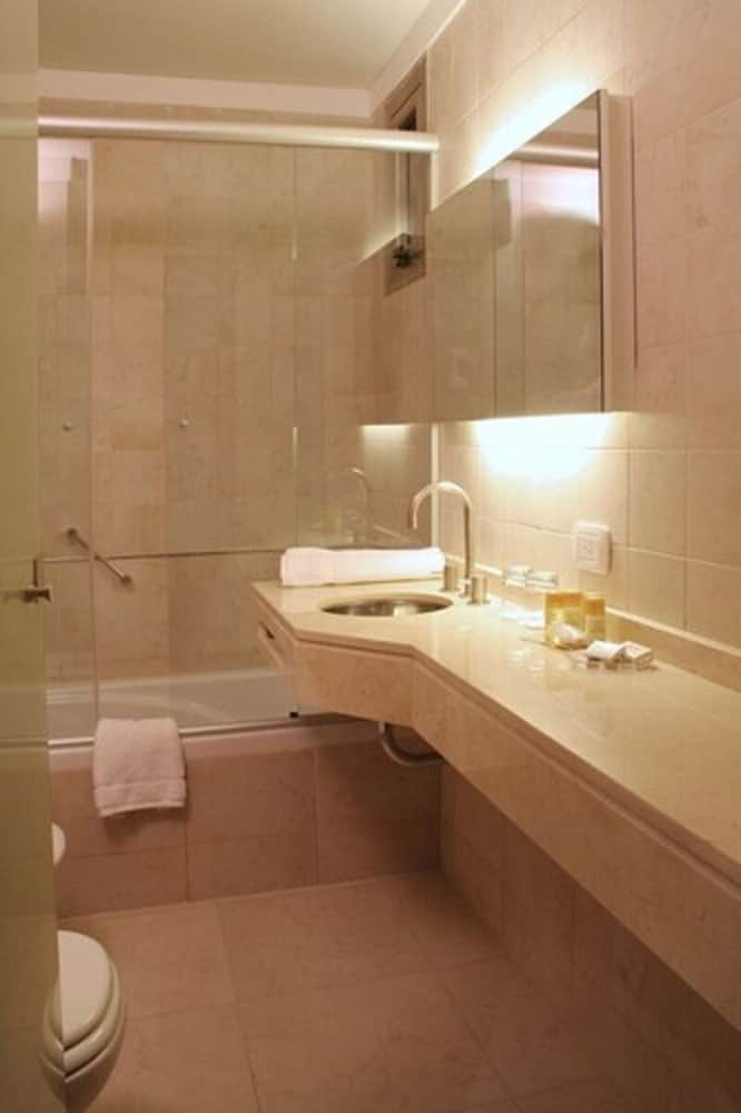 ayres recoleta uriburu