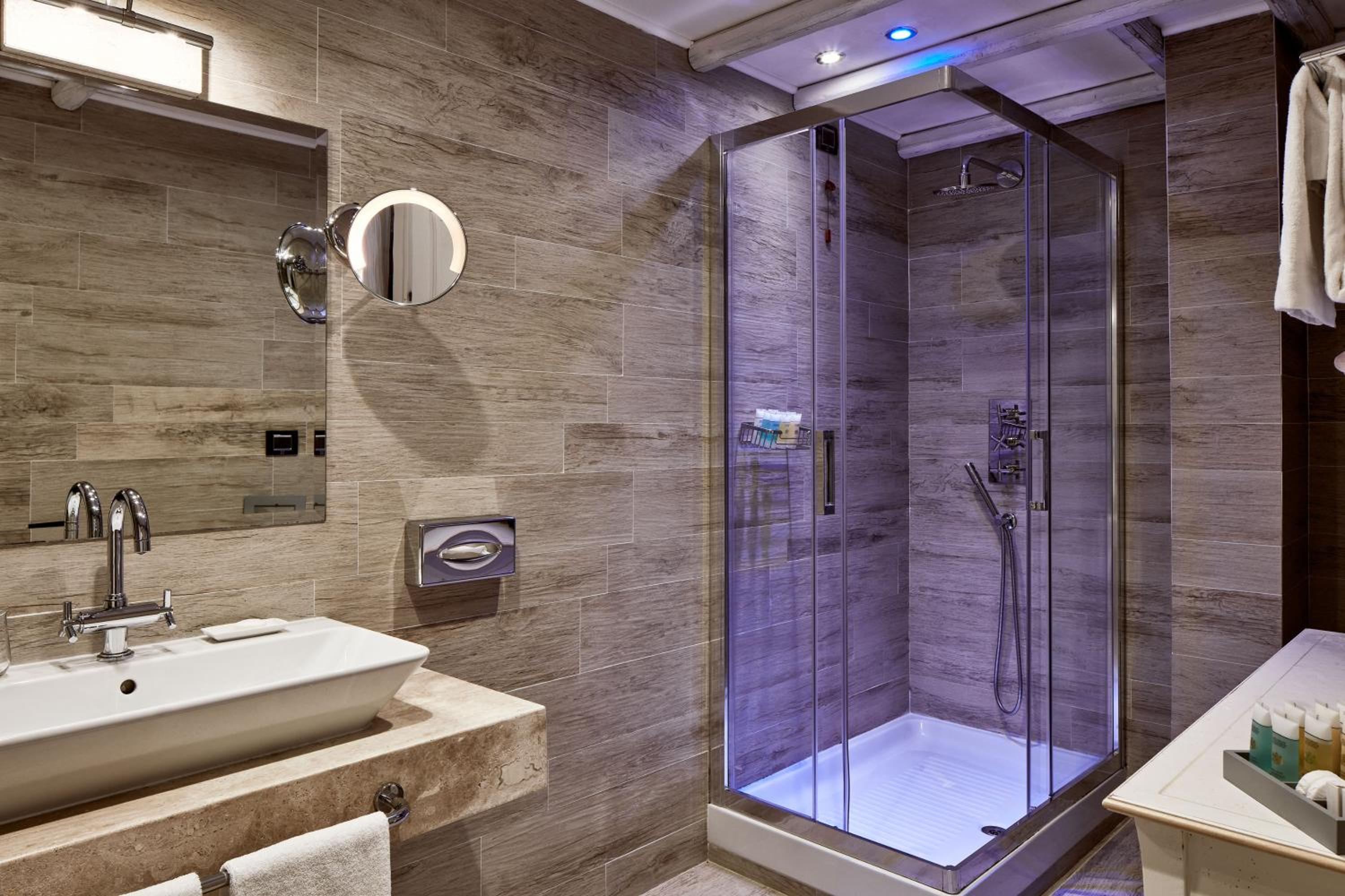 la villa del re adults only