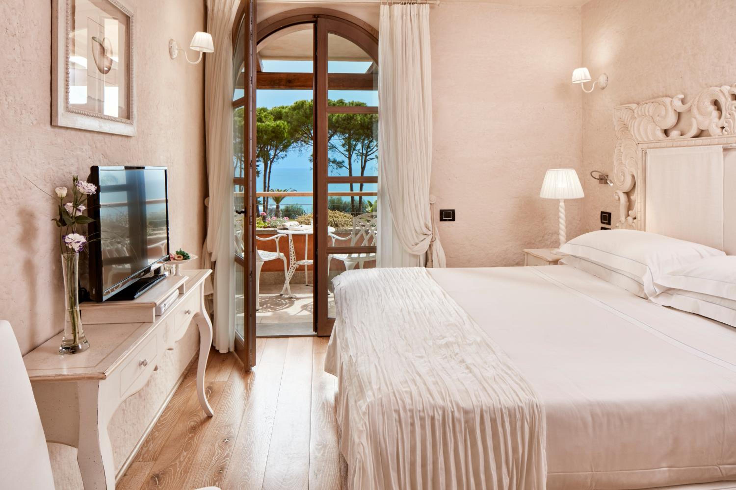 la villa del re adults only