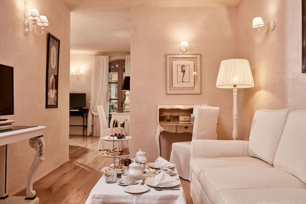 la villa del re adults only