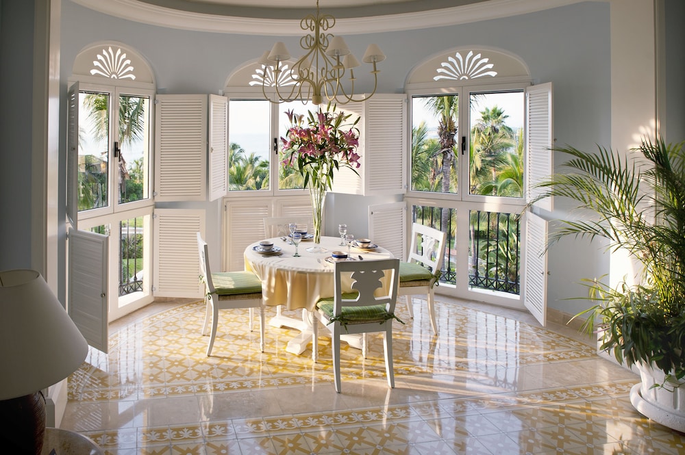 pueblo bonito emerald bay resort and spa all inclusive