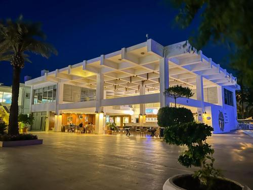 aqi hydros club all inclusive