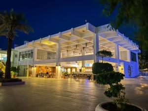 aqi hydros club all inclusive
