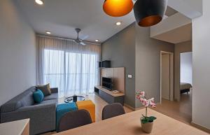 windmill upon hills genting by widebed