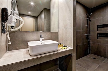 white olive elite hotel laganas