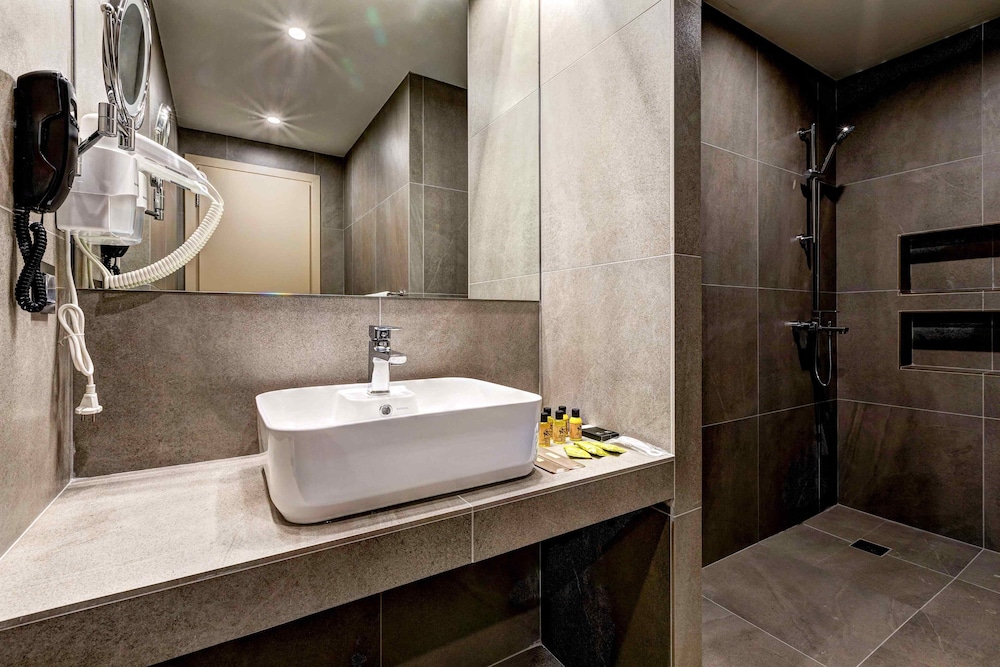 white olive elite hotel laganas