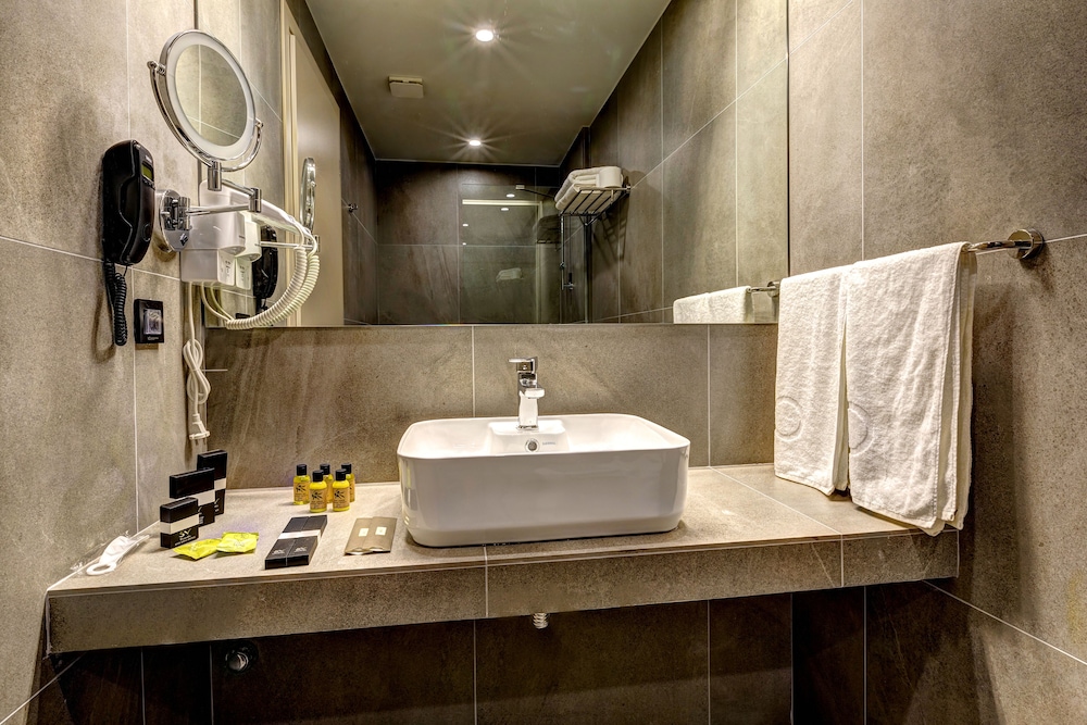 white olive elite hotel laganas