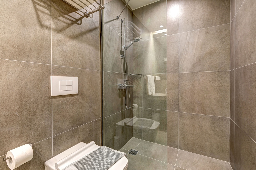 white olive elite hotel laganas