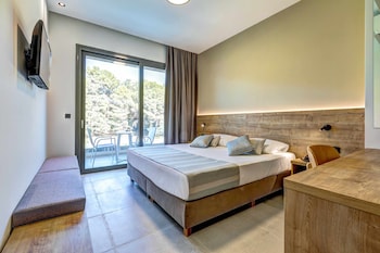 white olive elite hotel laganas