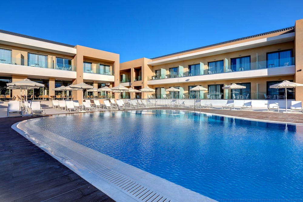 white olive elite hotel laganas