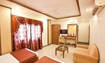 hotel summit