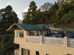 hotel spring wood