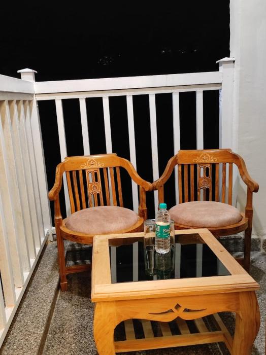 hotel spring wood