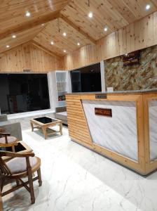 hotel spring wood
