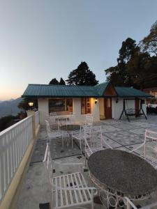 hotel spring wood