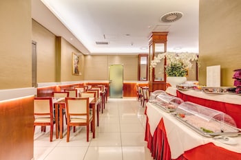 augusta lucilla palace