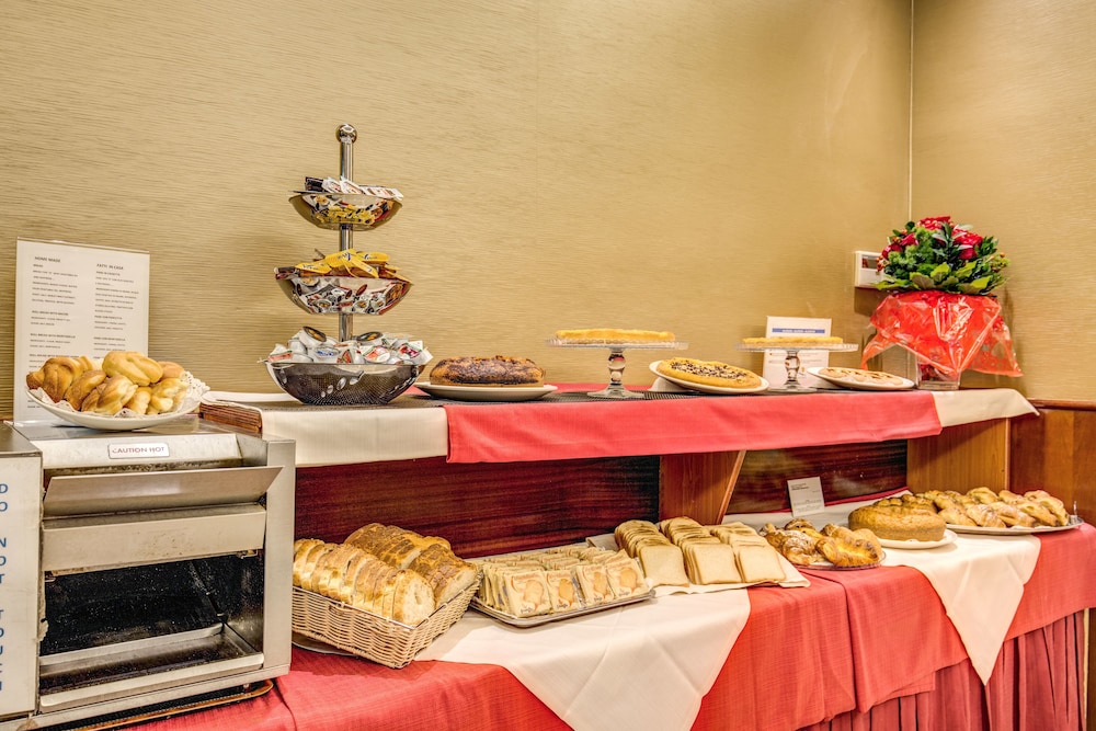 augusta lucilla palace