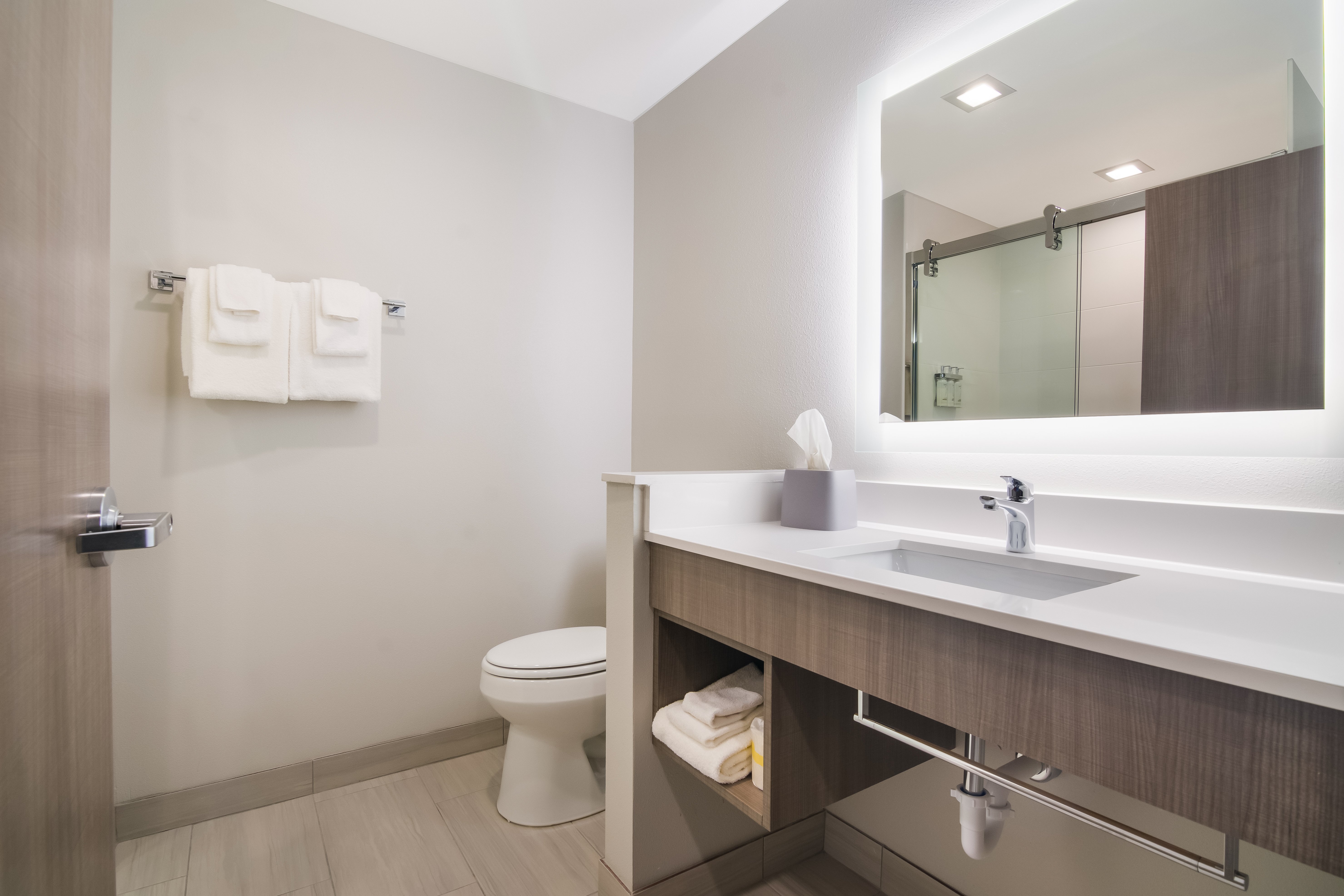 holiday inn express and suites springdale fayetteville area an ihg hotel