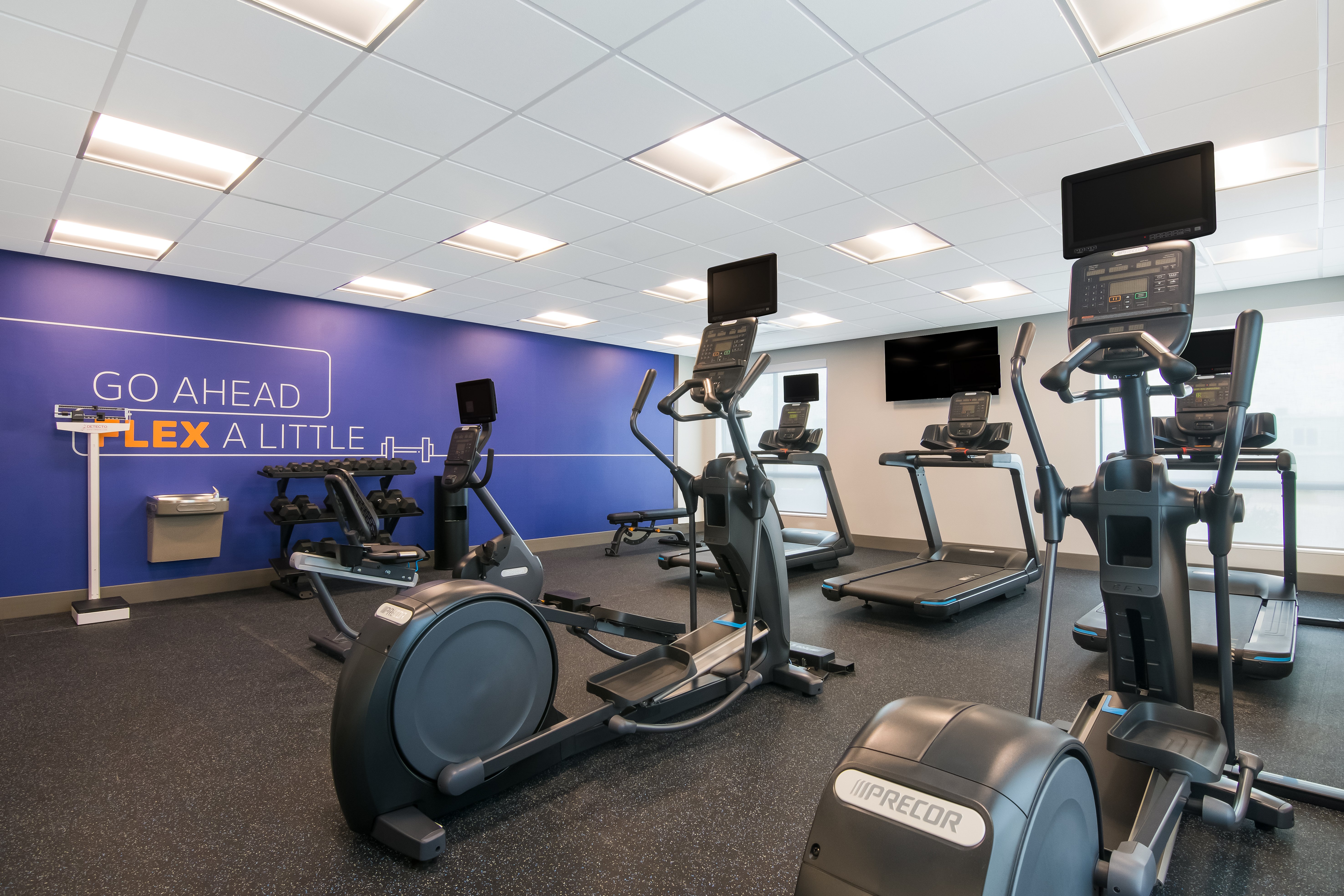 holiday inn express and suites springdale fayetteville area an ihg hotel