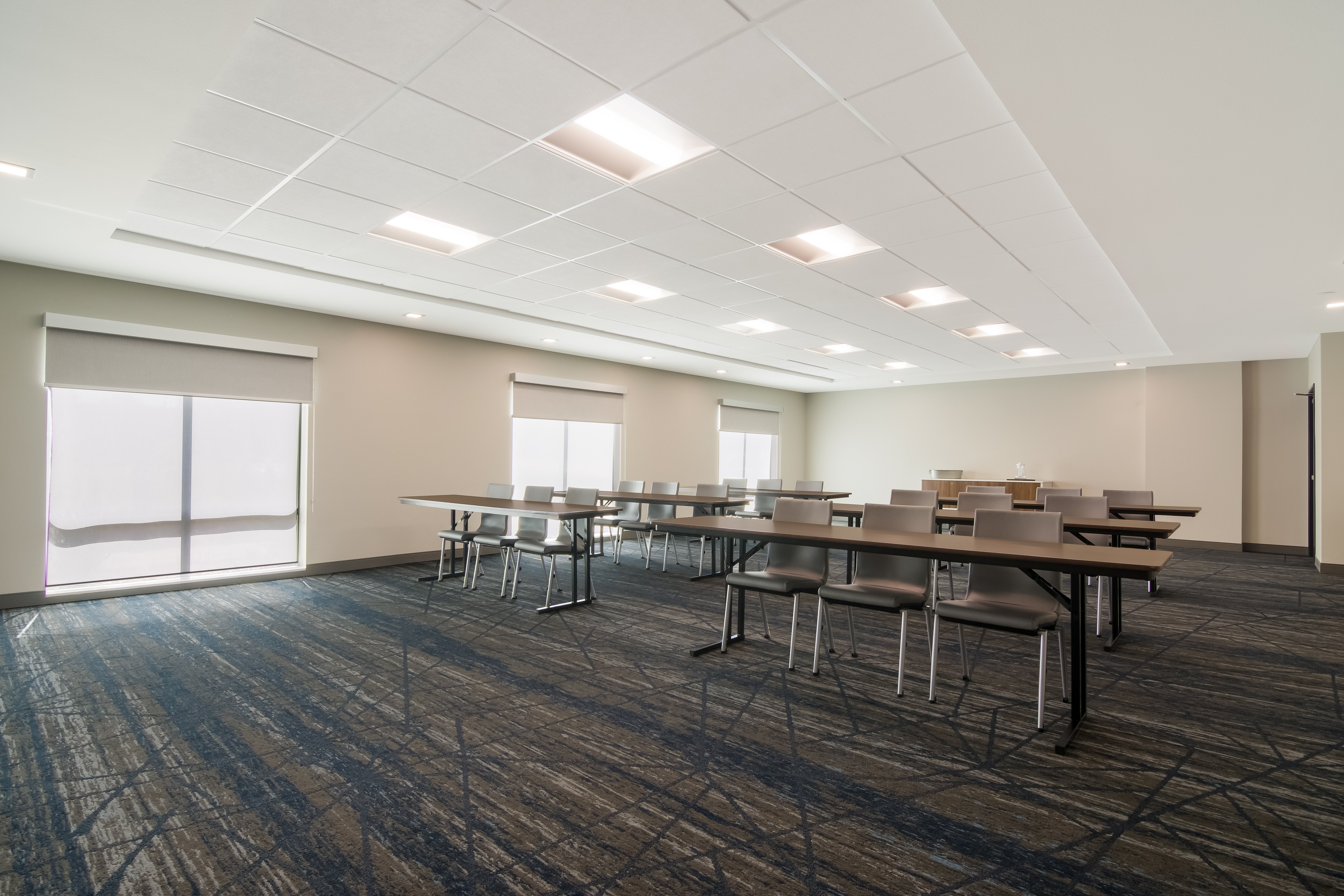 holiday inn express and suites springdale fayetteville area an ihg hotel