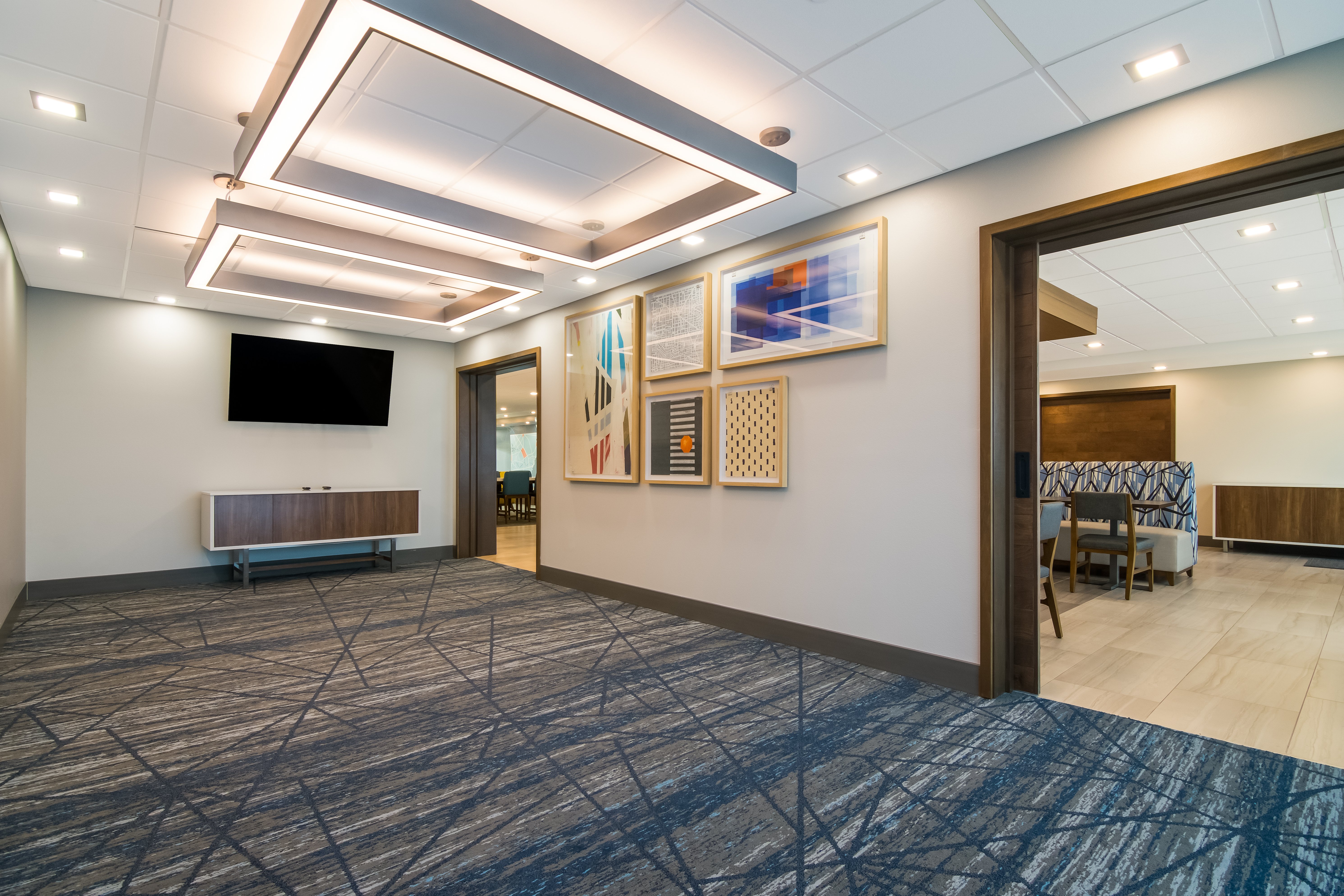 holiday inn express and suites springdale fayetteville area an ihg hotel